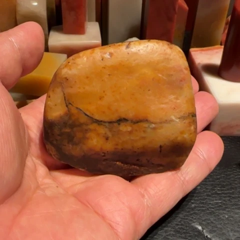 老挝石憨***香田黄原石，