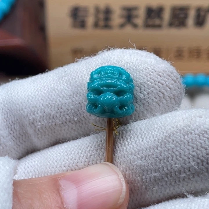 绿松石未镶嵌珠宝奇石9