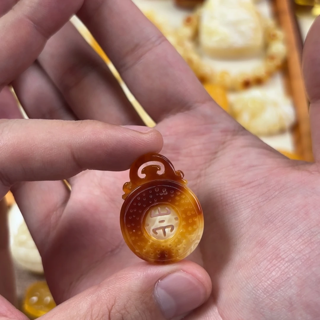 蜜蜡未镶嵌裸石仿古牌