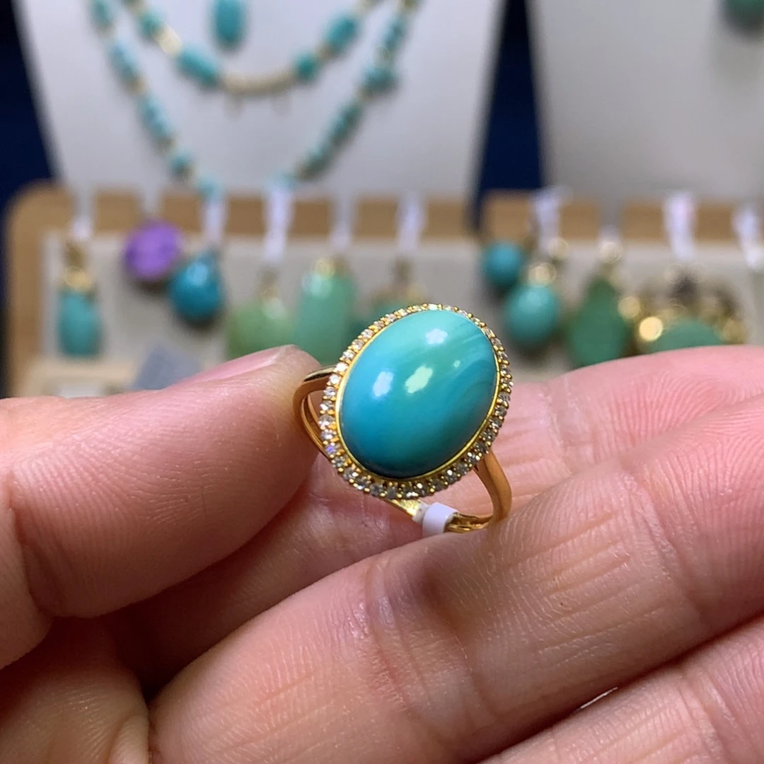 绿松石18K金镶嵌戒指