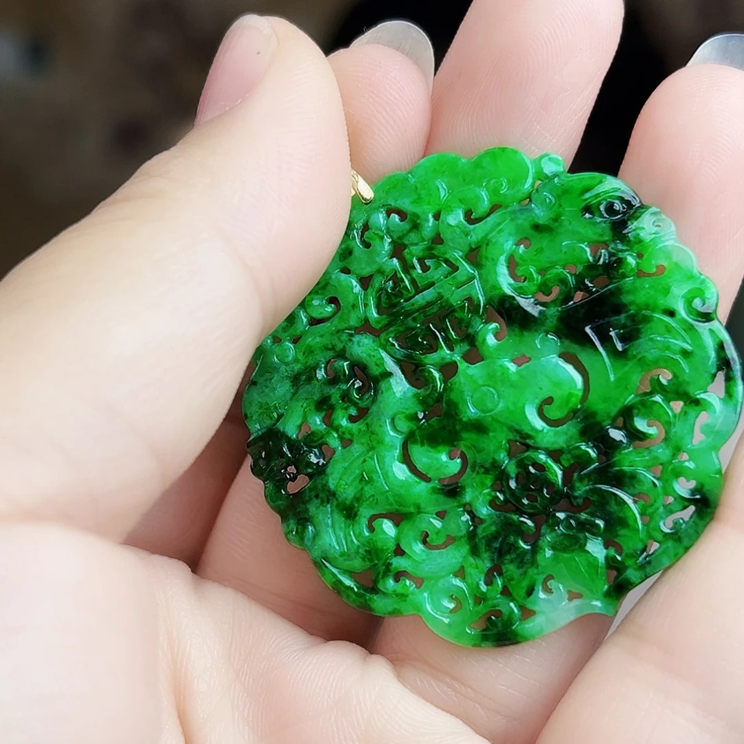 翡翠18K金镶嵌颈饰多样性