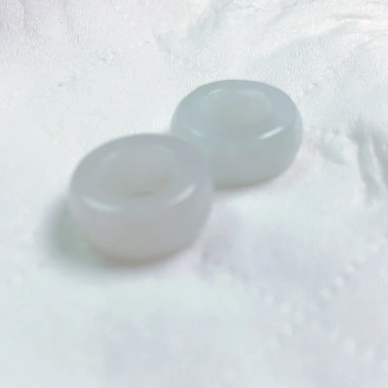 翡翠颈饰未镶嵌黄****发吊坠