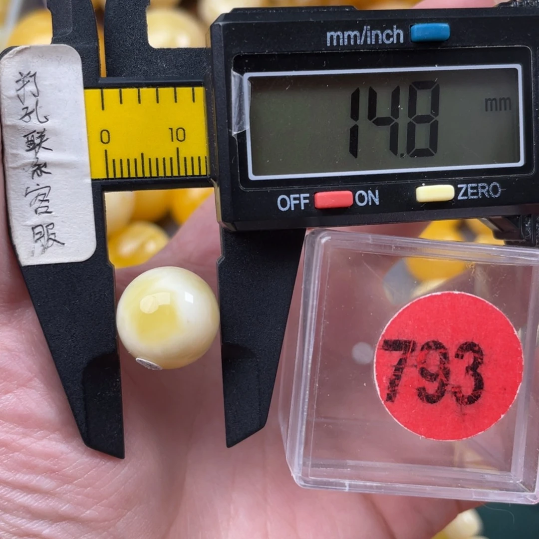 金***金蜜蜡未镶嵌珠宝奇石一个花粉