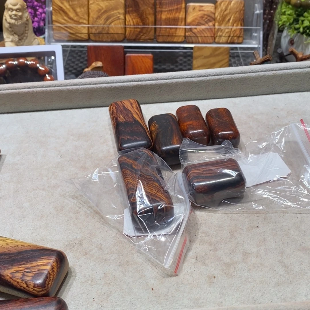 微凹黄檀（南美大红酸枝）4**4