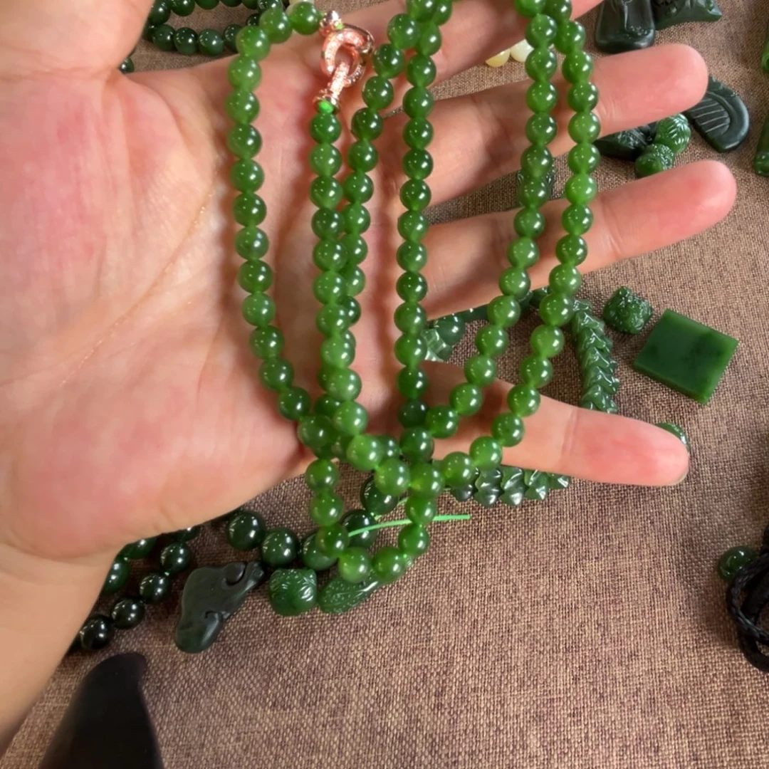 未镶嵌和田玉（糖玉）挂件