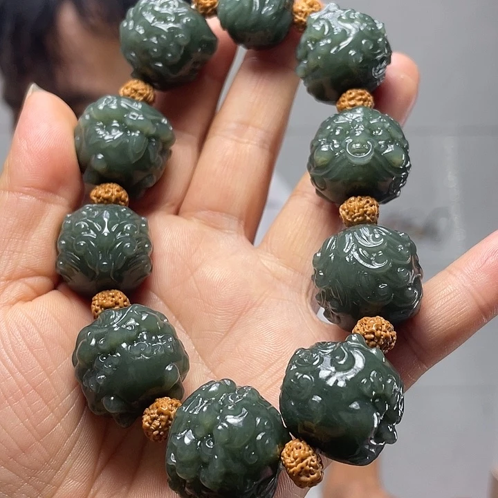 未镶嵌和田玉把件