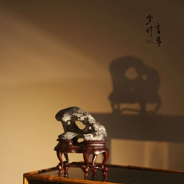 【千峰万壑，收于案头】 四大赏石之首 通天福地灵璧石 文房案头摆件