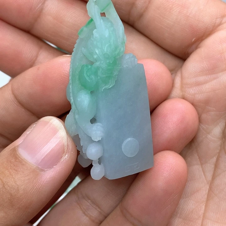 定制翡翠未镶嵌印章