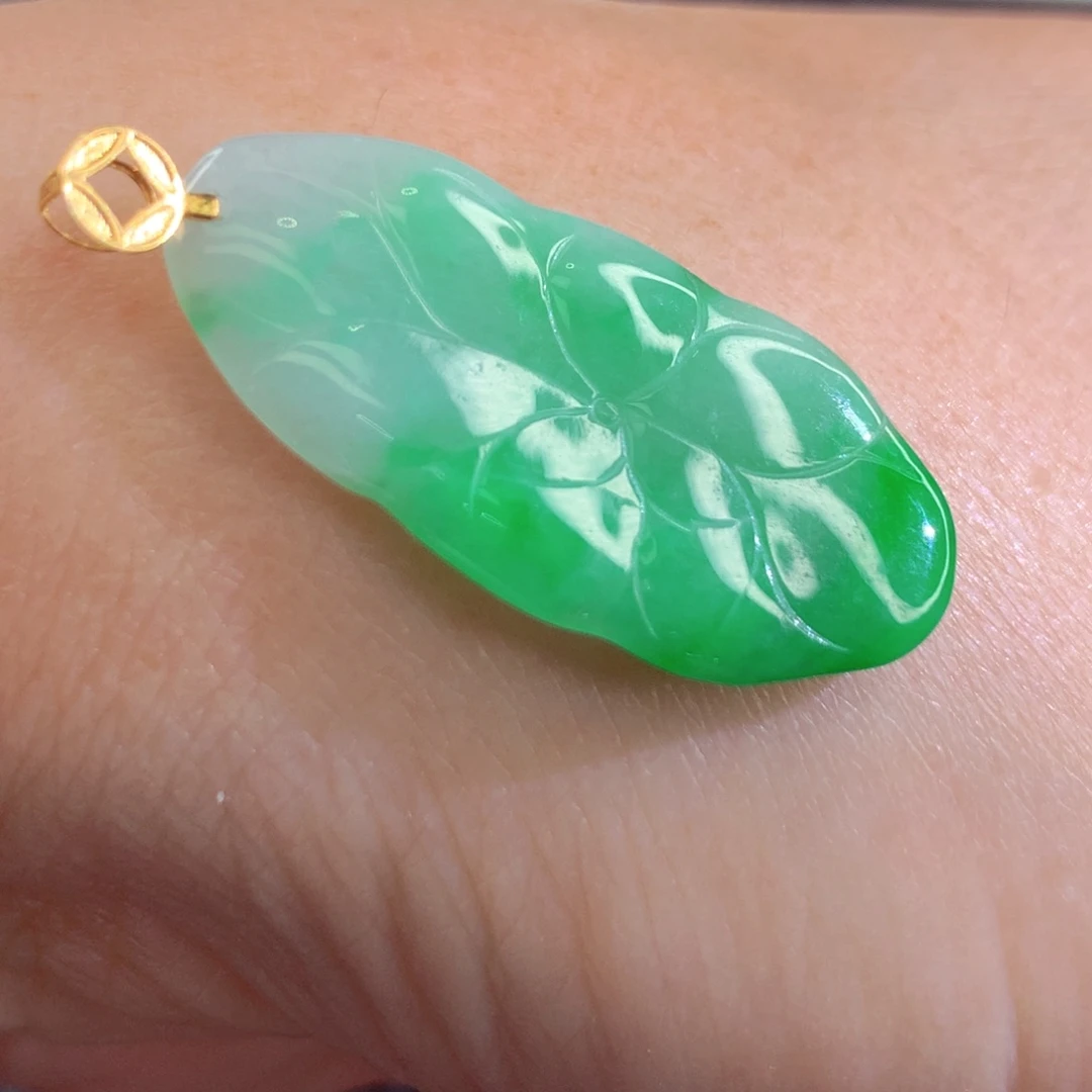 翡翠18K金镶嵌颈饰翡翠