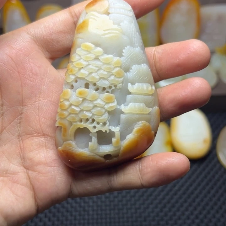 颈饰未镶嵌和田玉