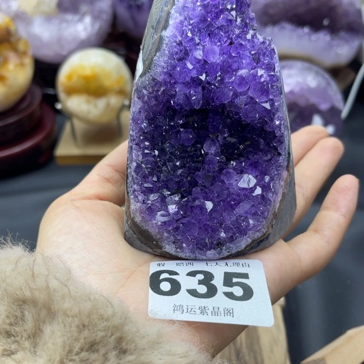 紫晶未镶嵌大型摆件（非配饰）