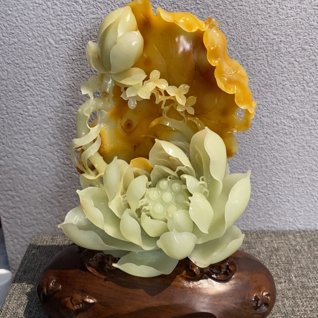 ∑***l未镶嵌岫玉摆件荷塘情趣