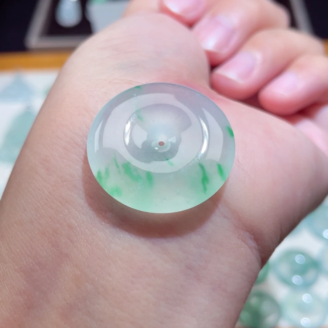 颈饰未镶嵌翡翠扣子