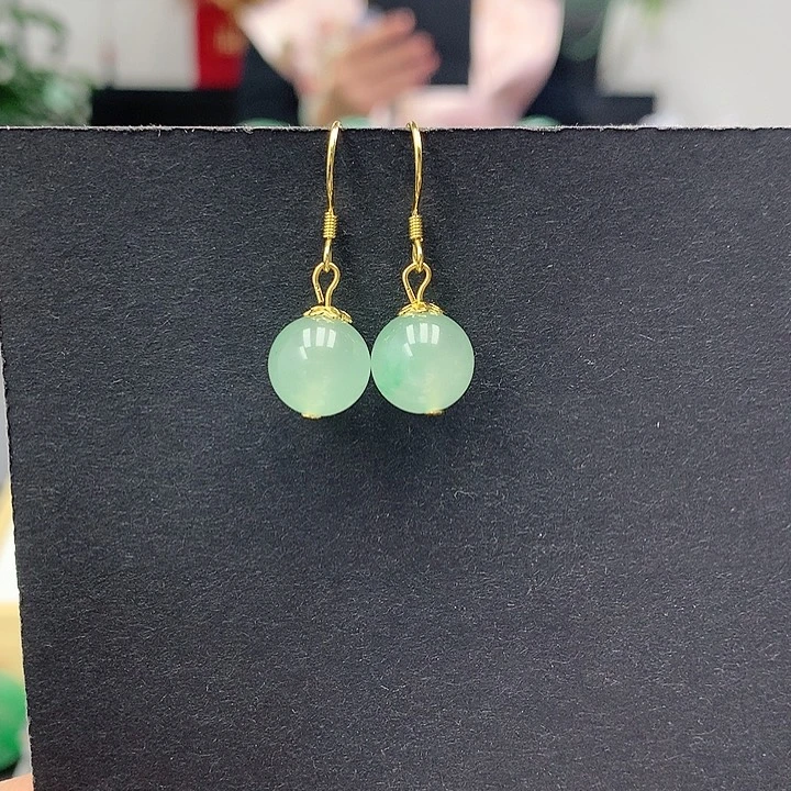 石英质玉耳钉未镶嵌