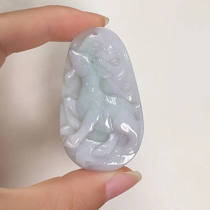 翡翠未镶嵌颈饰幸****?生肖羊