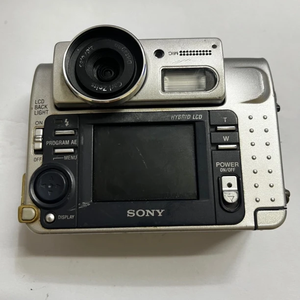 8新 Sony/索尼 DSC-F55V无卡无电池 外表瑕疵