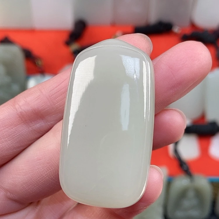 【闪购商品】颈饰未镶嵌和田玉