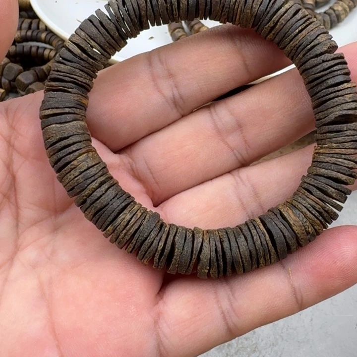 金***德沉香手串张勺子手串13克