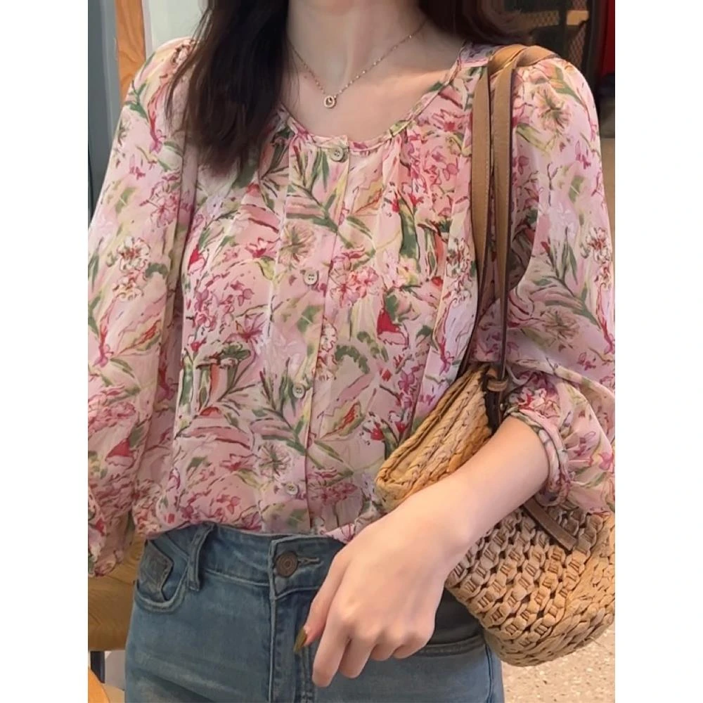 灯笼袖碎花衬衫女装2025早春秋款别致漂亮小衫遮肚宽松雪纺上衣服