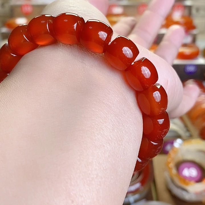 玛瑙/玉髓手镯未镶嵌