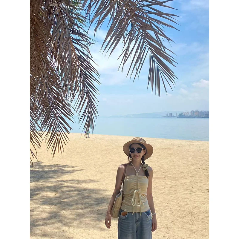 法式甜辣抹胸上衣女夏季性感露背高级感紧身高腰休闲牛仔裤两件套