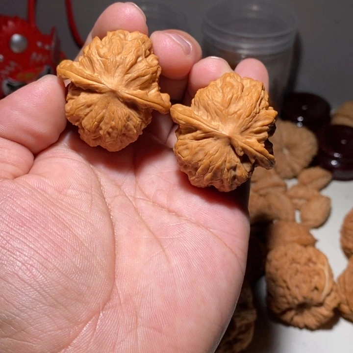 A***生文玩核桃野狼核桃