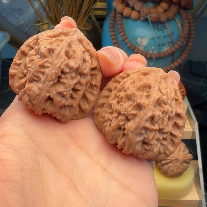 把件猴头核桃三角白 全品41