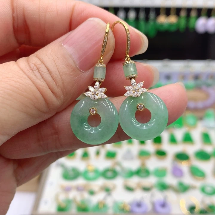 翡翠18K金镶嵌耳饰