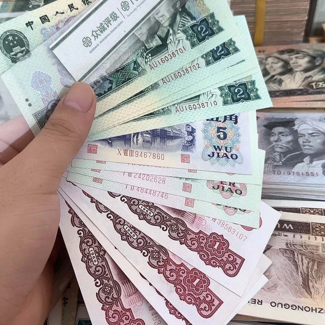 L***R802标十，三版荧光纤云散张