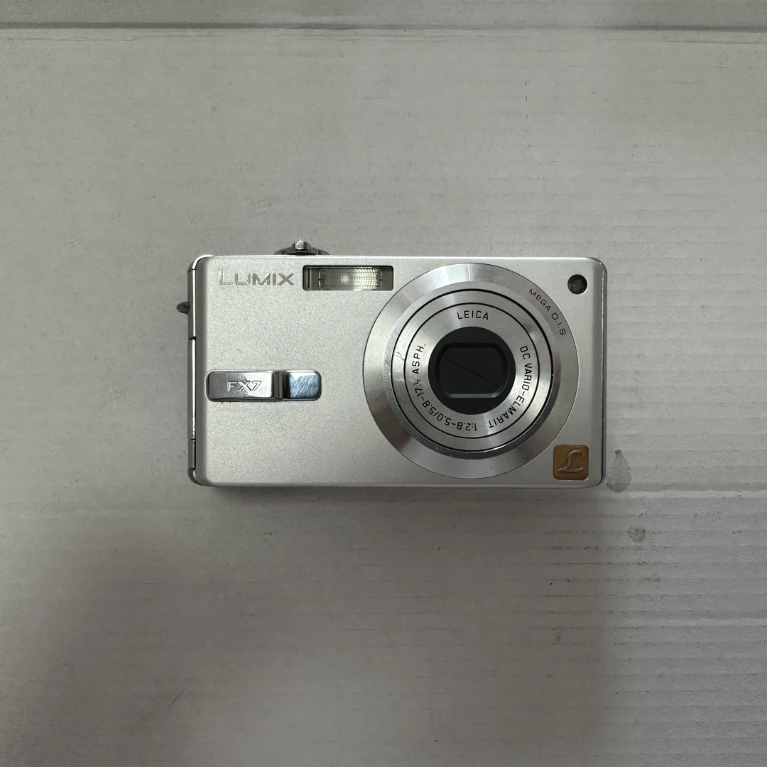 9新 Panasonic/松下 FX7 稀有白色 冷白皮奶油肌出片 热门机型