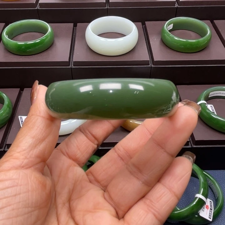 和田玉未镶嵌手镯53.54