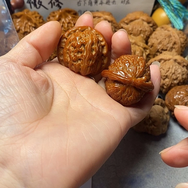 吊坠文玩核桃白狮
