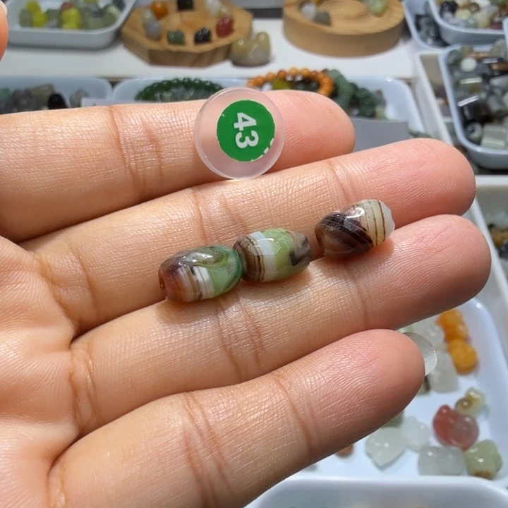 和田玉未镶嵌珠宝奇石