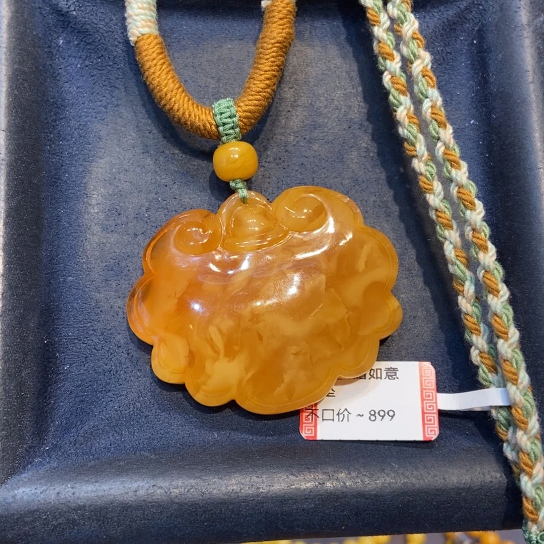 琥珀未镶嵌颈饰蜜蜡