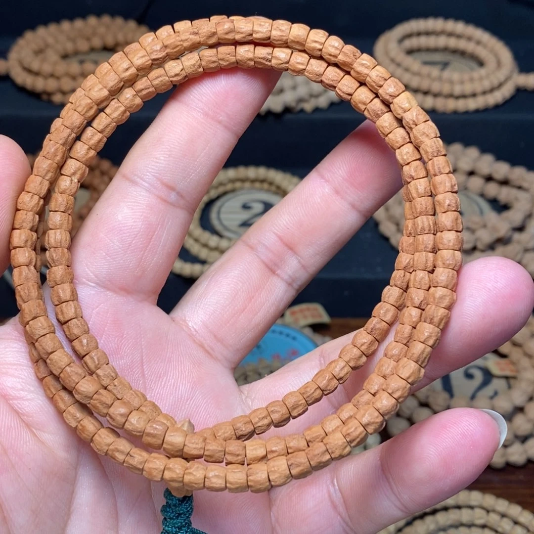 侯***爷手串柏香籽/百香籽