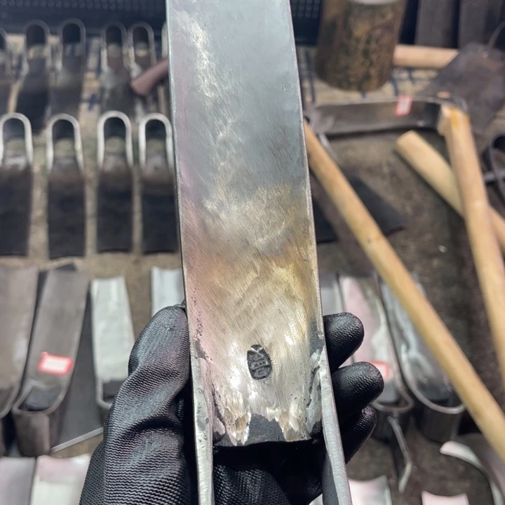 用***7龙泉手工制作工艺锄头炮管