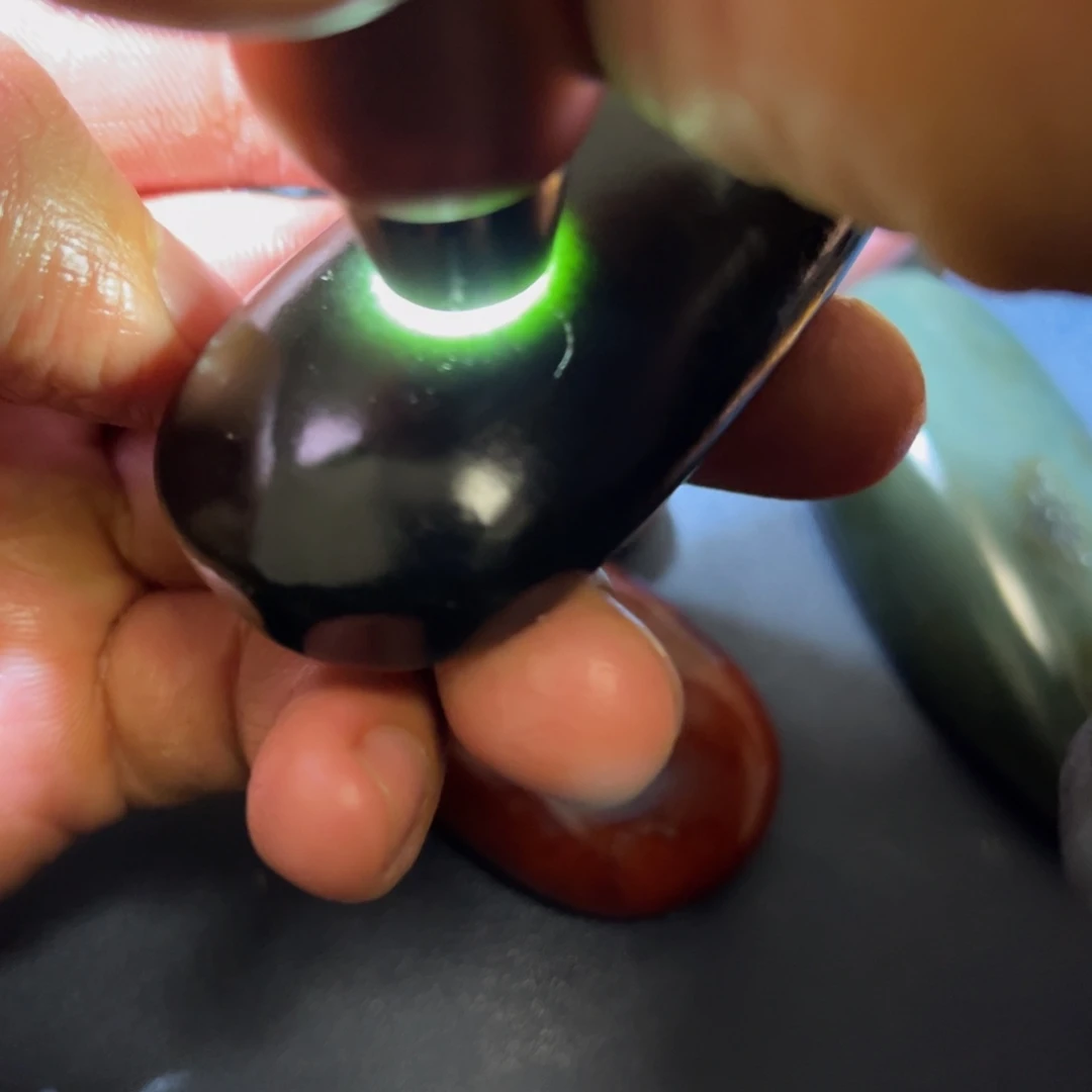 和田玉未镶嵌珠宝奇石