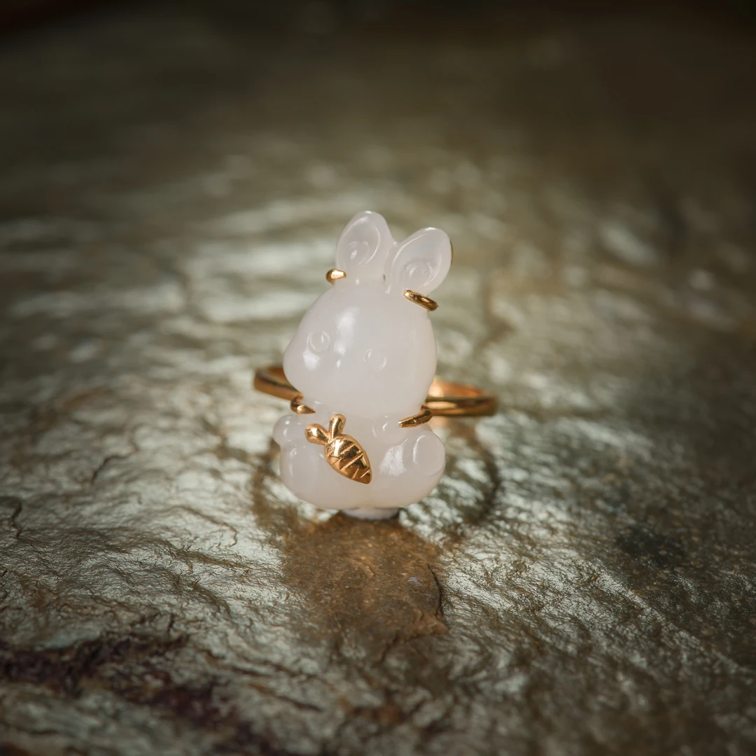 云茜·典藏级和田玉羊脂级老料18K金戒指AJ0434