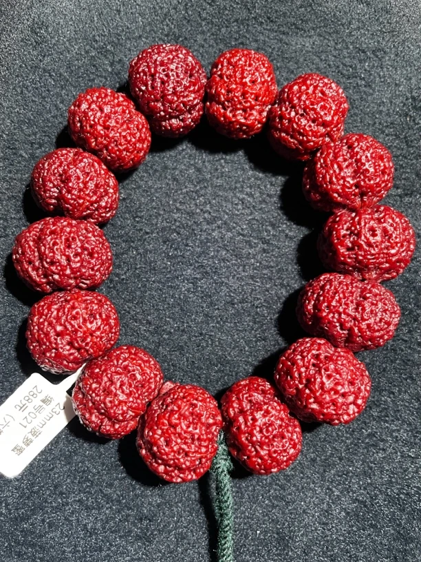 23mm六瓣菠萝蜜编号021（机刷玉化红串）
