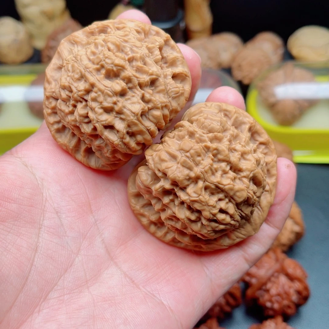 文玩核桃把件麒麟纹官帽51×43×44