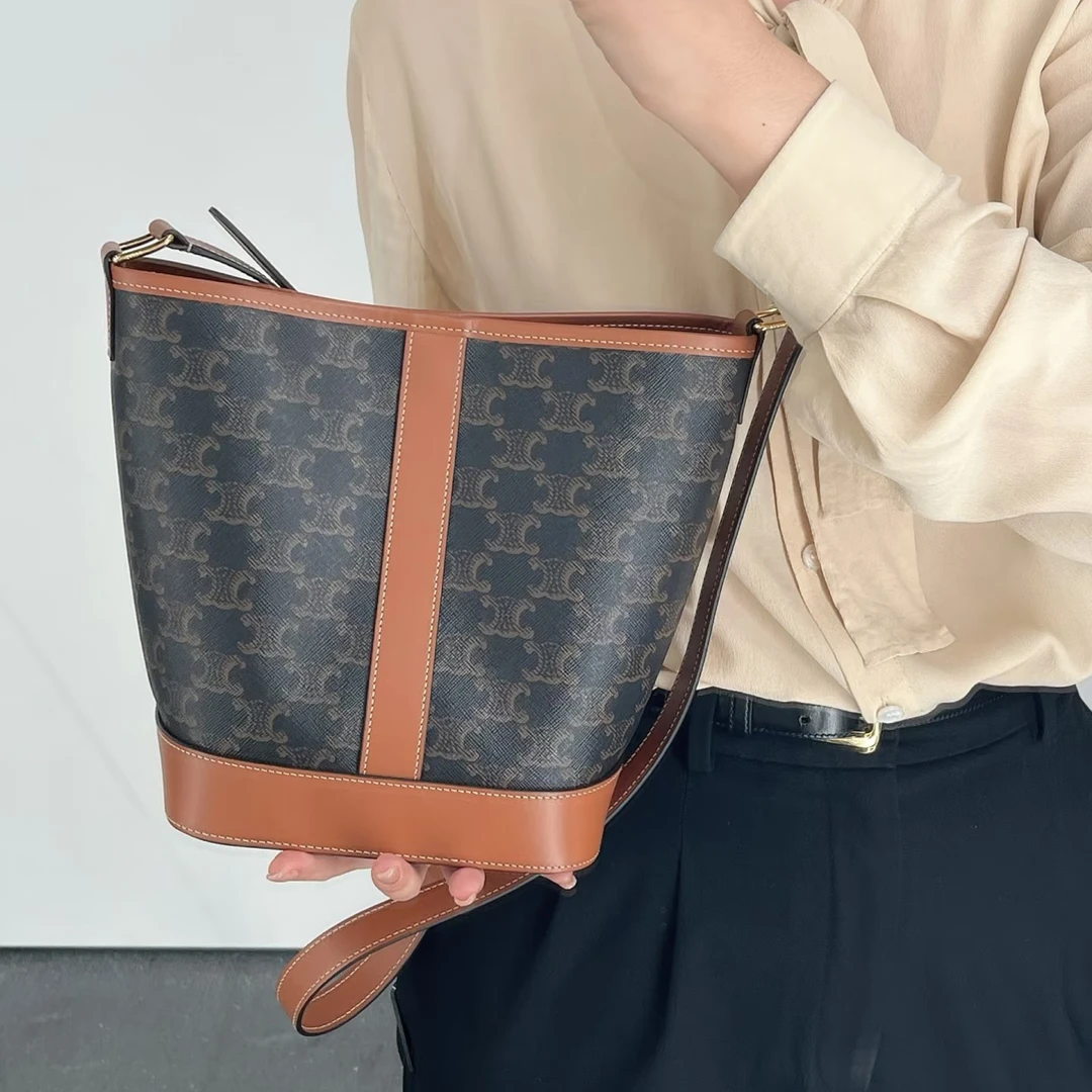 99新 Celine/思琳 Celine瑟琳老花水桶 25090034-05