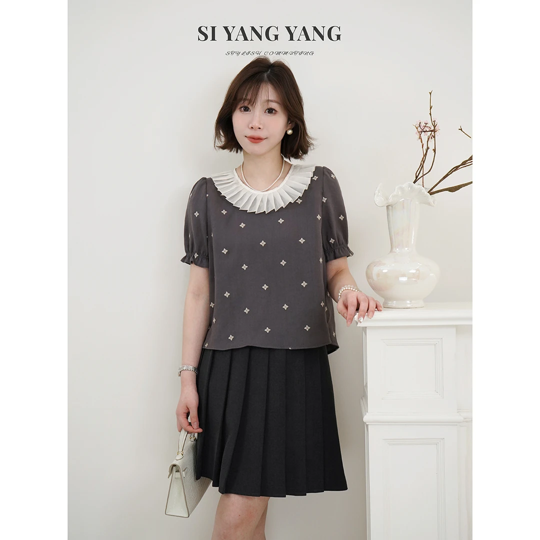 SIYANG混纺特殊绣花新款灵动减龄通勤气质T恤SY503A042SYY