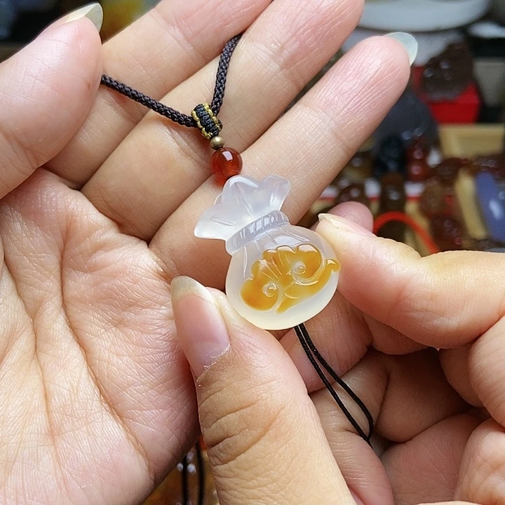 未镶嵌颈饰玛瑙/玉髓