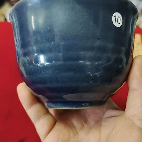 瓷片瓷片，各种摆件，均有瑕疵。沙锅！