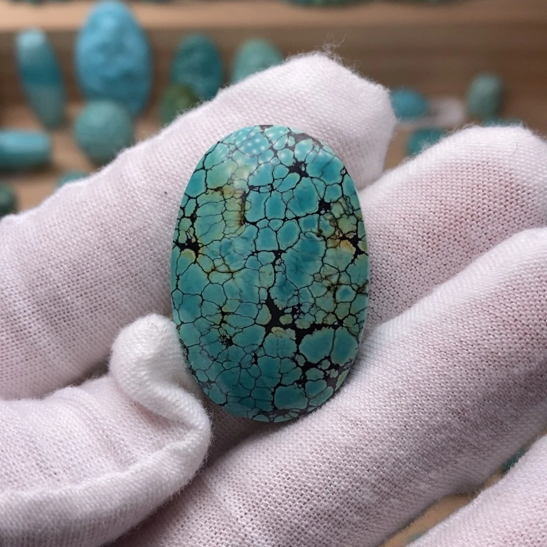 绿松石未镶嵌挂件