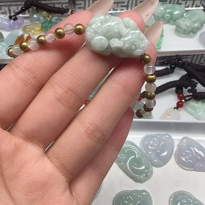 翡翠未镶嵌颈饰9909