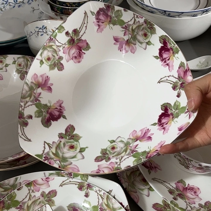 瓷片微瑕骨瓷三角盘一个玫瑰