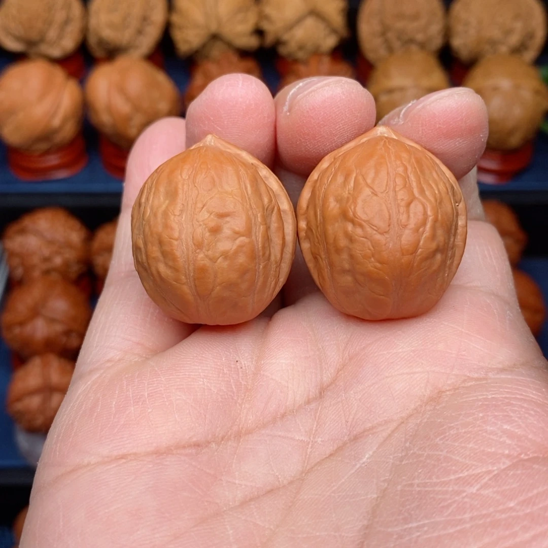 把件文玩核桃⁽****⁾手捻浮雕