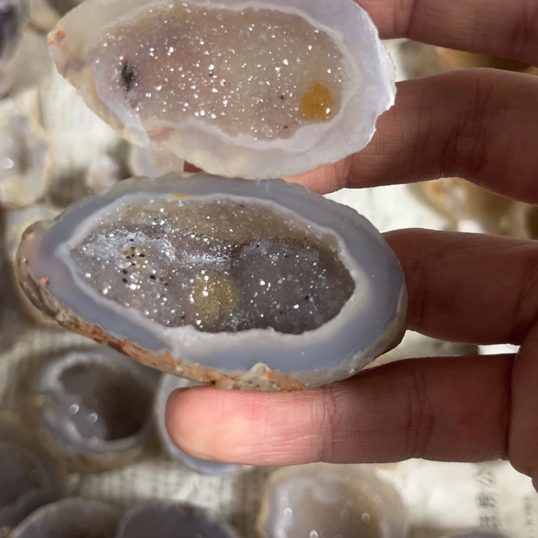 未镶嵌大型摆件（非配饰）紫晶?**～