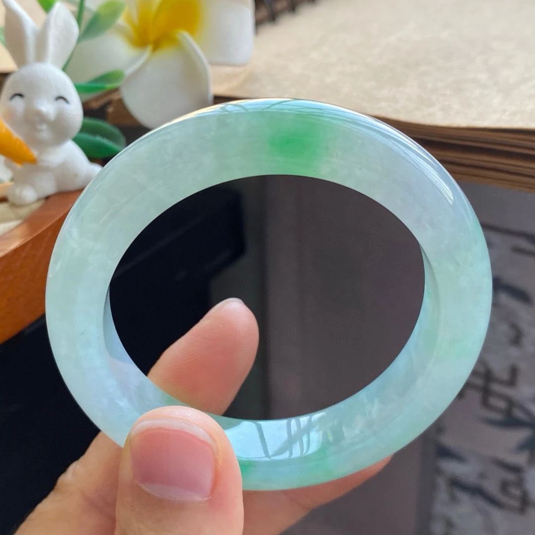 1.30批114号手镯51-11.7-9 正圈飘阳绿色！清新度刚刚好！